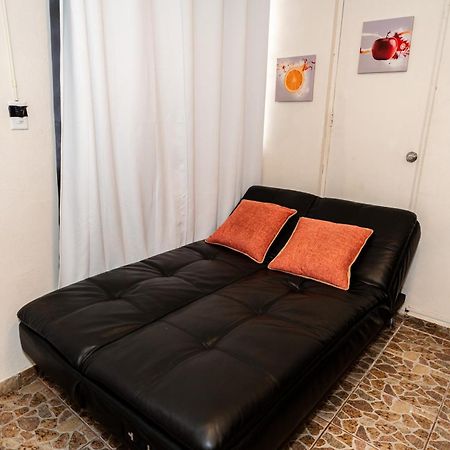 Cozy Studio Retreat With Private Parking And Free Laundry 庞塞 外观 照片