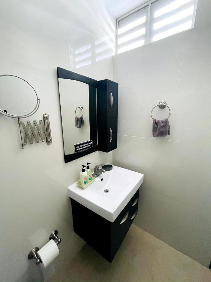 Cozy Studio Retreat With Private Parking And Free Laundry 庞塞 外观 照片